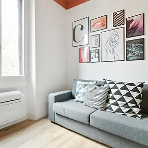 Modern And Cozy Apt In Porta Romana Appartamento